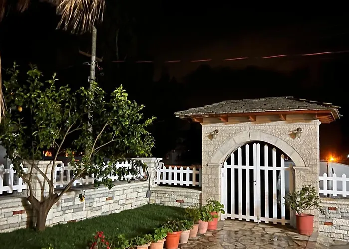 Mehmeti Casa di campagna Delvine